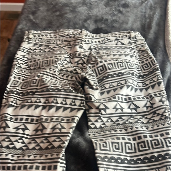 Black and White Women Jeans - Picture 4 of 5